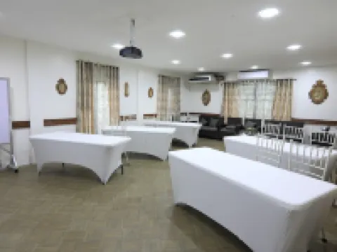 Luljetta's Garden Suites Hotel a Provincia di Rizal