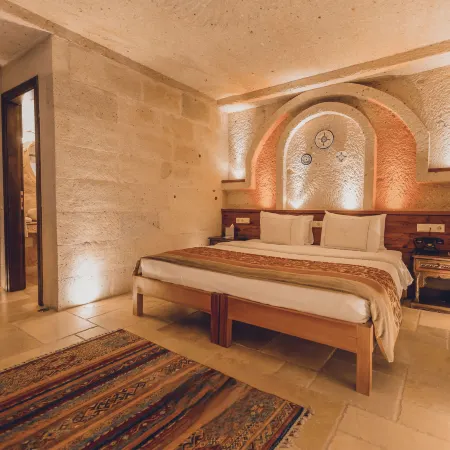Nino Cave Suites