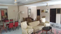 Mri Residence - Homestay in Sg Buloh with Swimming Pool - No Pork&Alcohol Allowed