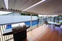 waterfront Cosy Getaway - Villas