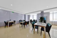 Xiangdou Hotel (Sanqi International Market Chengnan Bus Station Branch Wenshan)