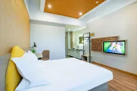 Chunlu Hotel (Tai'an Railway Station)