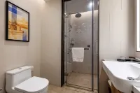 MEHOOD LESTIE HOTEL