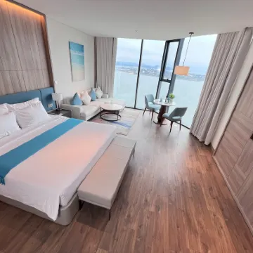 A La Carte HaLong Bay High Floor Sea View Hotels near Ga Hạ Long