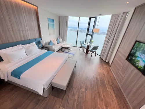 A La Carte Ha Long – High Floor | Stunning Sea View