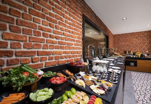 1. 트빌리시 사부르..