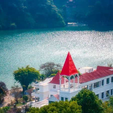 Changyang Meizheng Hotel (Qingjiang Jiuru Resort Area)
