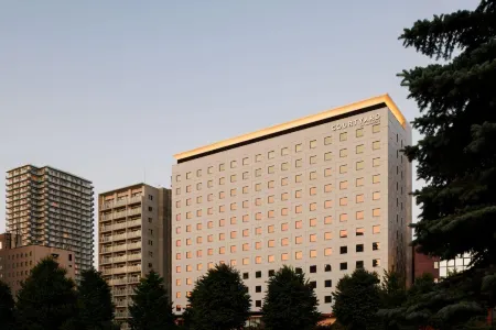Courtyard by Marriott Sapporo Отели рядом с достопримечательностью «Sapporo Salmon Museum»