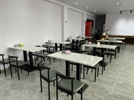 Mohe road to the north hotel