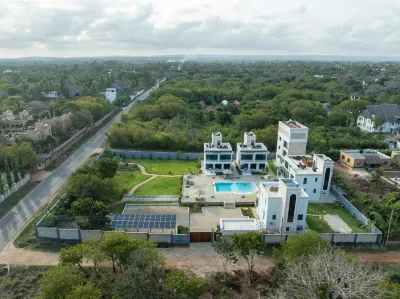 Amkia Villas 디아니 비치 호텔
