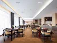 Maitian Fangcheng Hotel (Shenyang Palace Museum Zhongjie Huaiyuanmen Metro Station Branch) Hotels near Shenhe