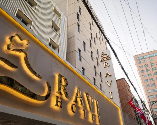 Hotel Ravi Các khách sạn gần Bảo tàng Olympic