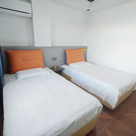 Yaya Homestay (Mingqinggong Light Rail Station)