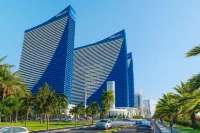 Orbi City - Sea View Aparthotel in Batumi - 酒吧