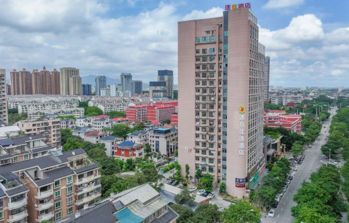 โรงแรมซูเปอร์ 8 สาขา ว่านถง ผูเถียน