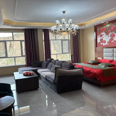 Hualong Glamour Hotel