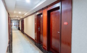 Elan Hotel( Xining Railway Station)