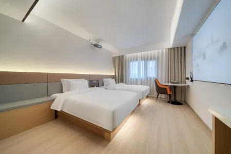 Hefang hotel(Hangzhou West Lake lakeside store) Отели рядом с достопримечательностью «Quyuanfenghe (Breeze-Rustled Lotus In Quyuan Garden)»