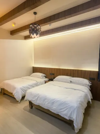 Forestcare Designer Vacation Homestay (Kanas Scenic Area Branch) Отели рядом с достопримечательностью «Genghis Khan Point Sets»