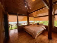 Bees Homestay Sapa & Trekking Hotels in Ta Van