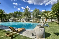 Kalahari Arms Hotel - Pools