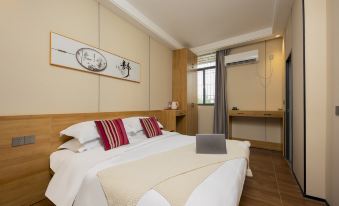 Aiqin Business Apartment (Shenzhen Longgang Liyuan Subway Station)