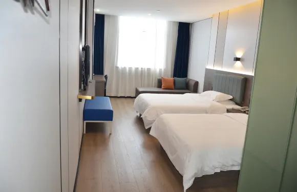 柒天優美酒店（泰興萬達廣場店）