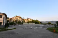 Shangpin Forest Hotel - Parkplatz