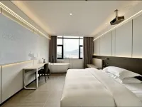 Ji'en J Hotel (Zhong County Yangtze River Bridge)