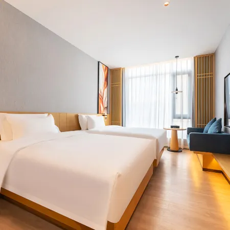 Qian Shan · M⁺ Homestay