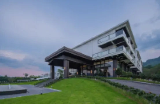 清遠水上雲朵酒店