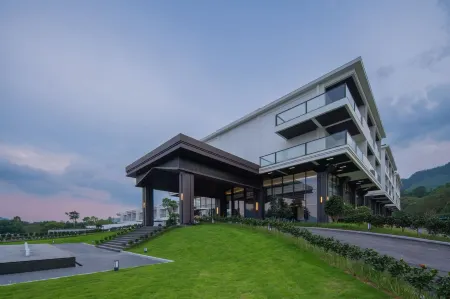 Qingyuan Aqua Cloud Hot Spring Resort