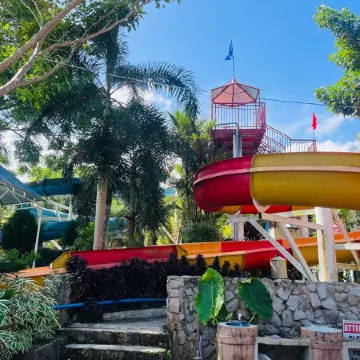 Villa Paraiso Resort and Waterpark Camiguin