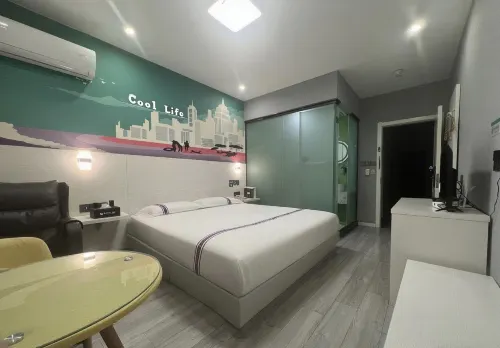 MI NI Hotel