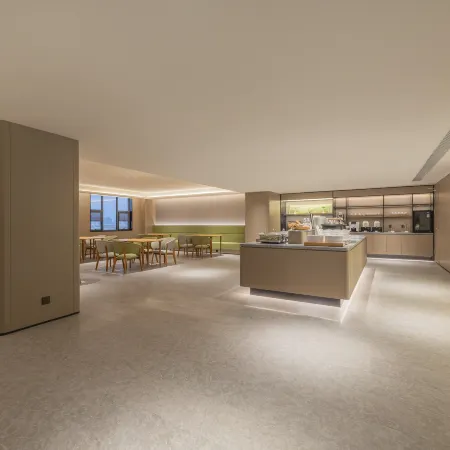 Ji Hotel (Taixing Wuyue Plaza Middle Daqing Road)