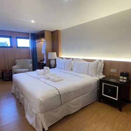 Aesthetic Hotel Отели рядом с достопримечательностью «Станция надземного метро Ari»