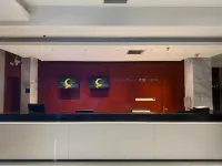 City Comfort Inn Hotel (Luohe Railway Station Xintiandi Pedestrian Street)