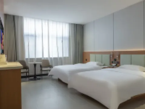 Super 8 Hotel（G216 Store, Gaize County, Ngari Prefecture） Hotels in Gertse