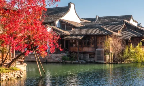 Puyuan fashion ancient town theme inn