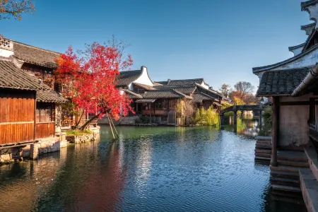 Puyuan fashion ancient town theme inn