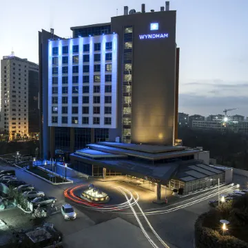 Wyndham Ankara Отели рядом с достопримечательностью «Аксарай»
