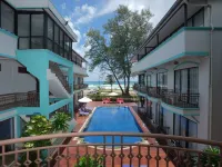 In on the Beach Hotel カロン・ナイト・マーケット周辺のホテル