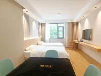 Yunchen Mountain Retreat · Villa, a scenic and luxurious resort surrounded by mountains