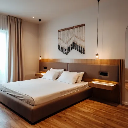 Sunset Shoreline Saranda - Sea View - Free Private Parking - Pool