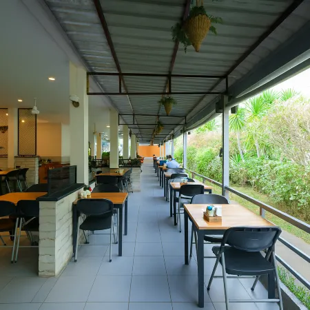 The Natural Resort