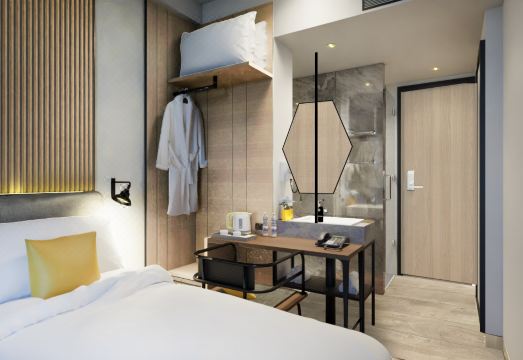 Beezie Hotel 썸네일