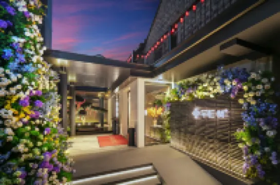 Qian Shan · M⁺ Homestay