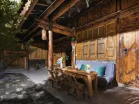 Danqing Cottage Homestay Hotels in Weishan