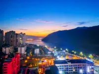 Kuoyue Yunqi Hotel (Fengjie High-speed Railway Station) - Mountain view
