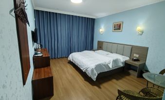 Taojiang Yijing Business Hotel